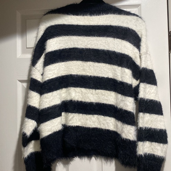 A new day fuzzy striped sweater sz nwot - Picture 4 of 4